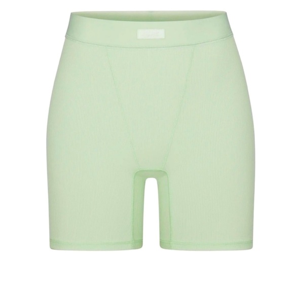 SKIMS Pants - SKIMS Soft Lounge Boxer in Honeydew
